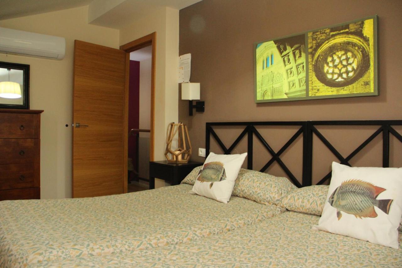 Apartamentos Alcazar De באיסה מראה חיצוני תמונה