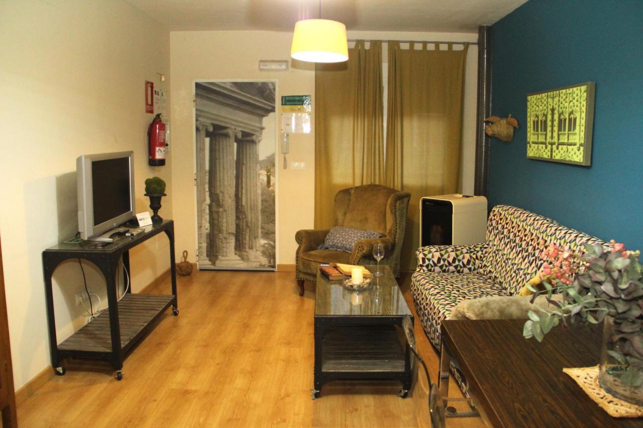 Apartamentos Alcazar De באיסה מראה חיצוני תמונה