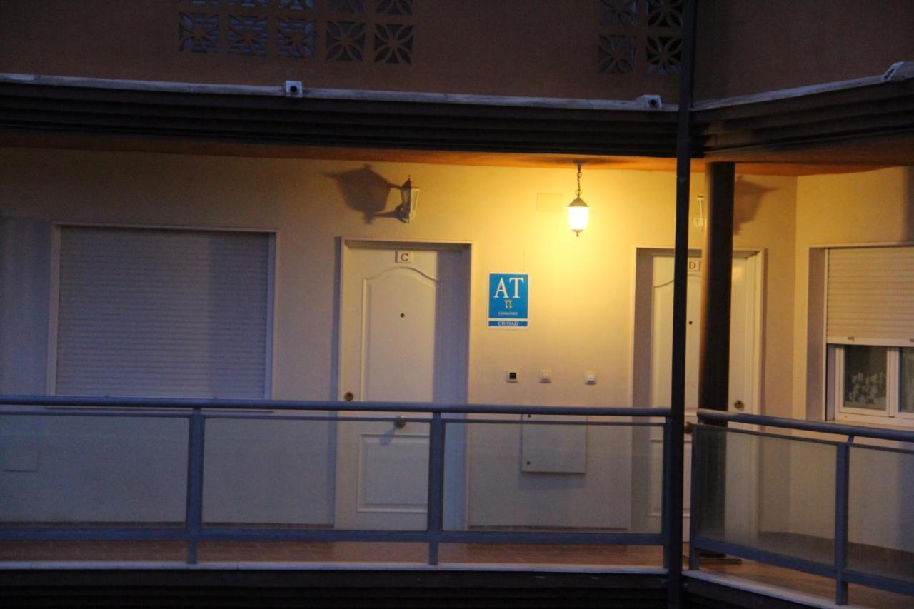 Apartamentos Alcazar De באיסה מראה חיצוני תמונה