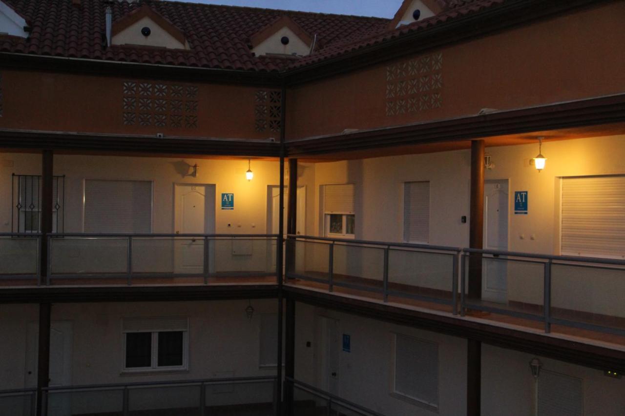 Apartamentos Alcazar De באיסה מראה חיצוני תמונה