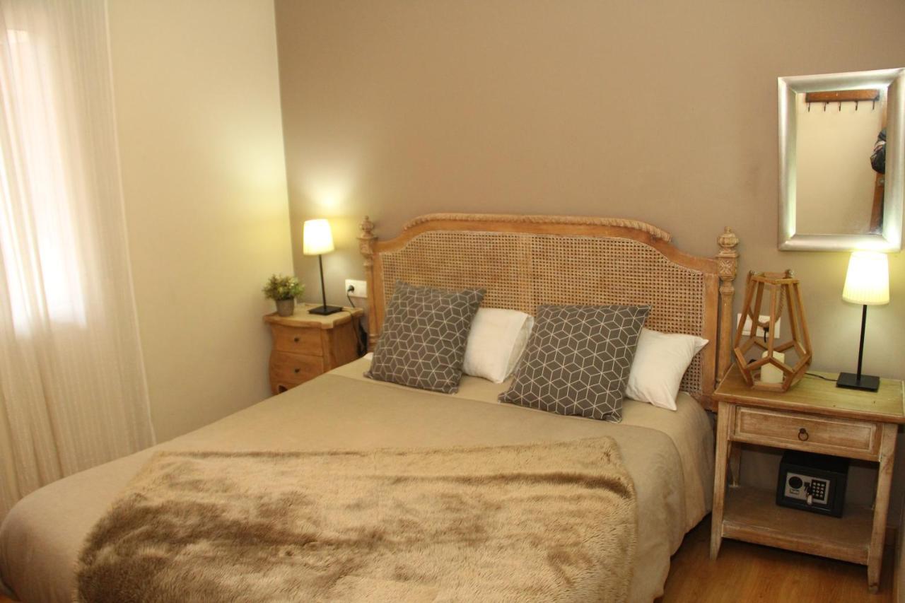 Apartamentos Alcazar De באיסה מראה חיצוני תמונה