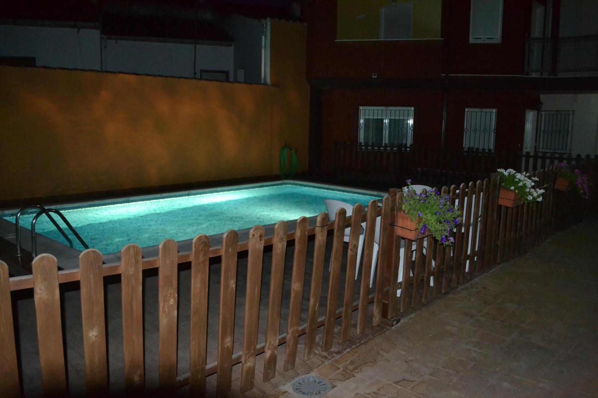 Apartamentos Alcazar De באיסה מראה חיצוני תמונה