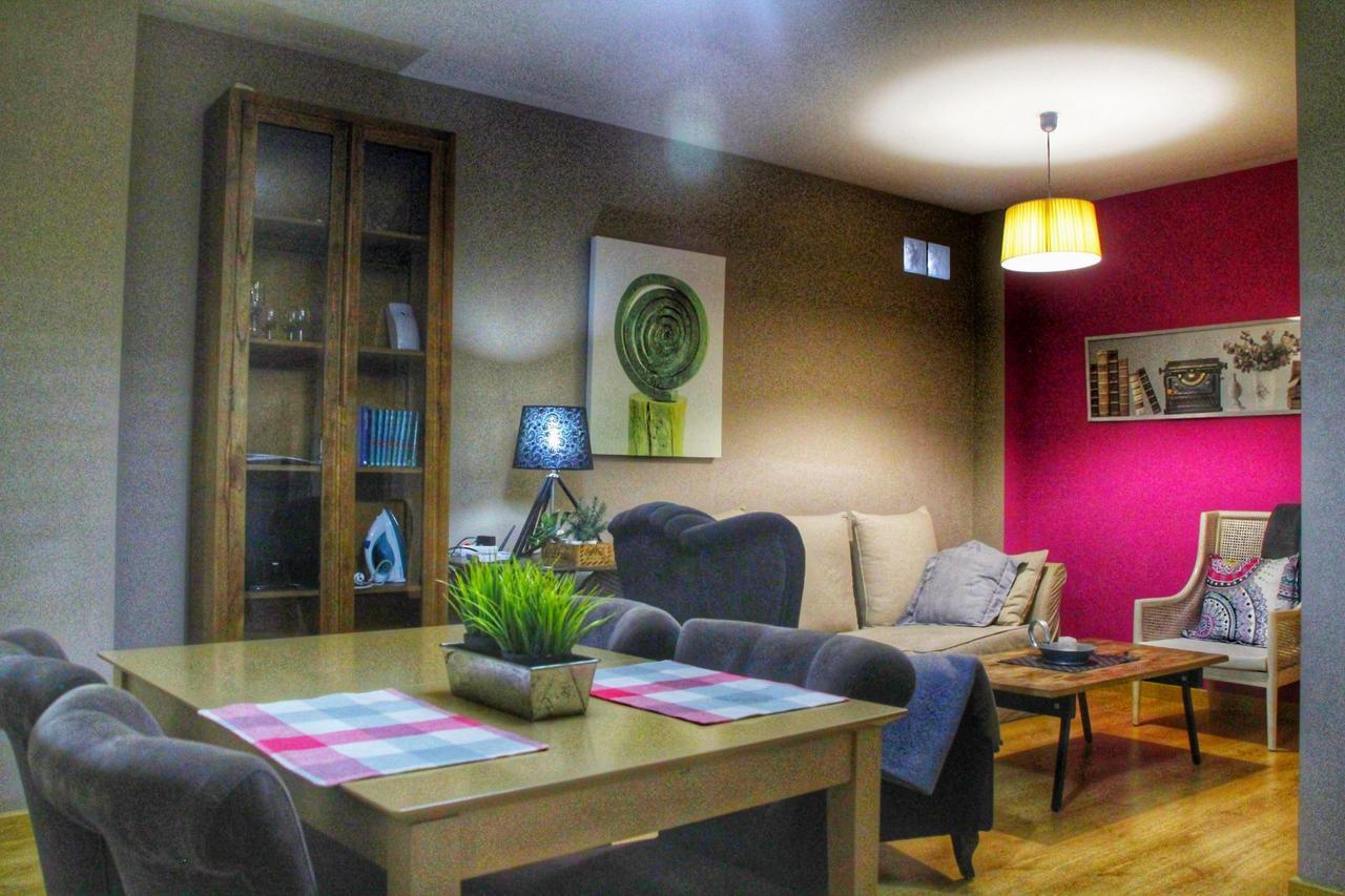 Apartamentos Alcazar De באיסה מראה חיצוני תמונה