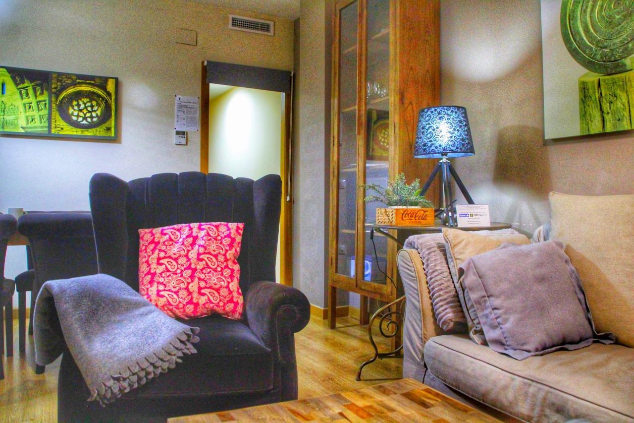 Apartamentos Alcazar De באיסה מראה חיצוני תמונה