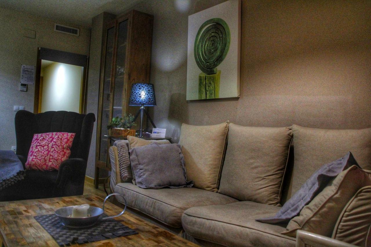 Apartamentos Alcazar De באיסה מראה חיצוני תמונה