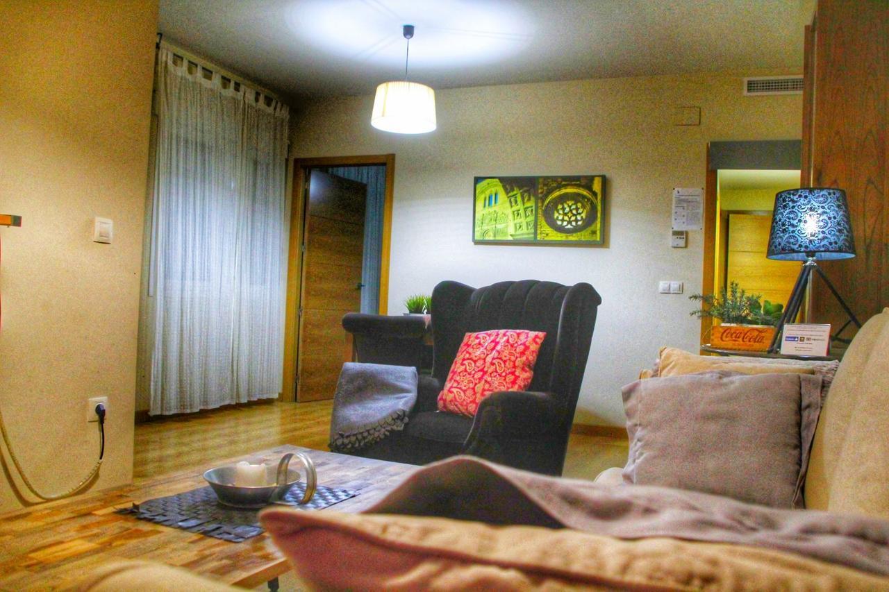 Apartamentos Alcazar De באיסה מראה חיצוני תמונה