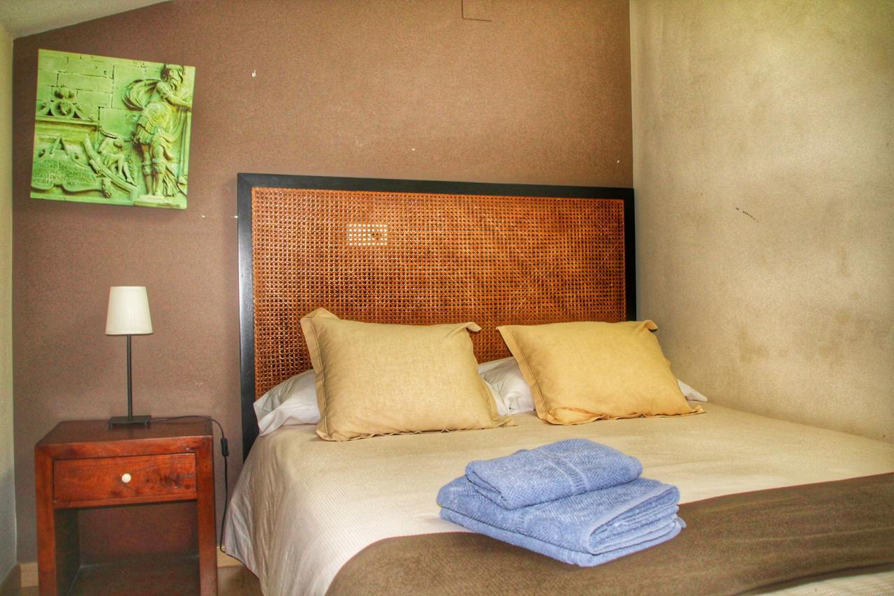 Apartamentos Alcazar De באיסה מראה חיצוני תמונה