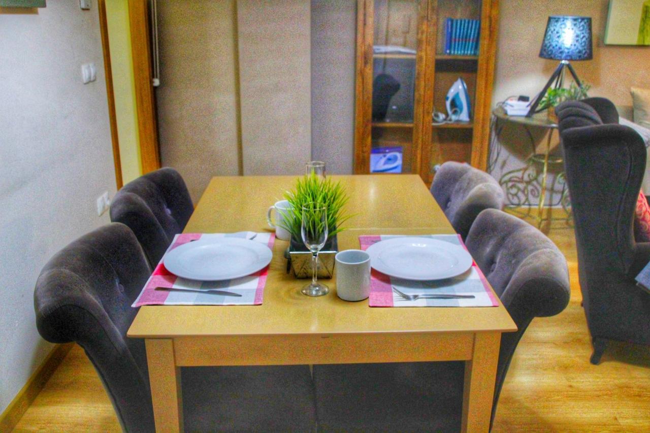 Apartamentos Alcazar De באיסה מראה חיצוני תמונה