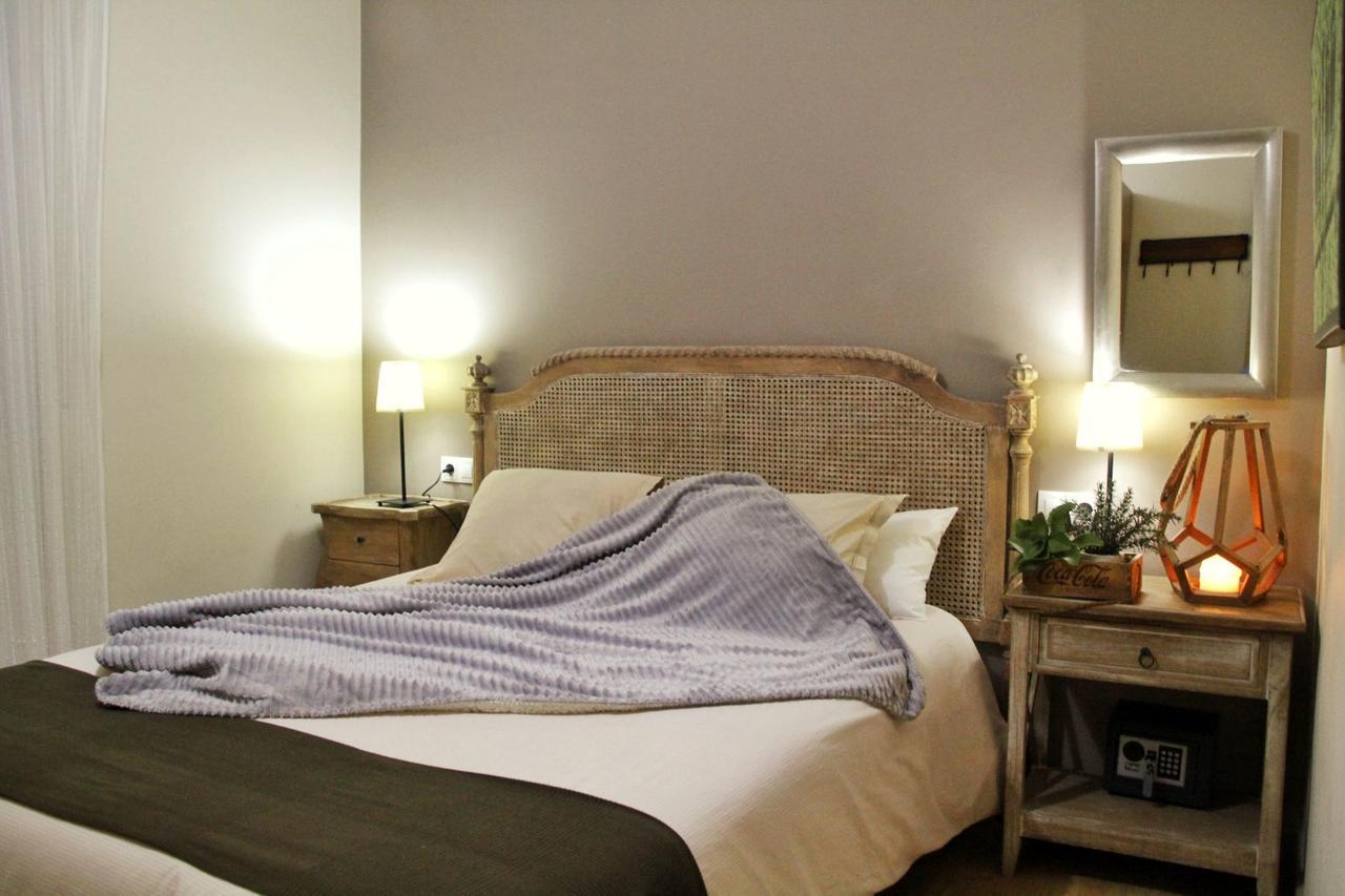 Apartamentos Alcazar De באיסה מראה חיצוני תמונה